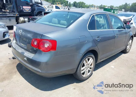 2007 Volkswagen Jetta Wolfsburg Edition z USA, uszkodzony, nr VIN 3VWEF71K27M078149